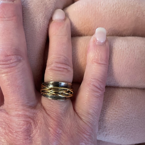 Ring - Picture 2 of 3